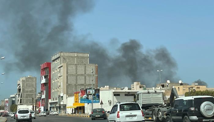 أدخنة تتصاعد جراء اشتباكات طرابلس 