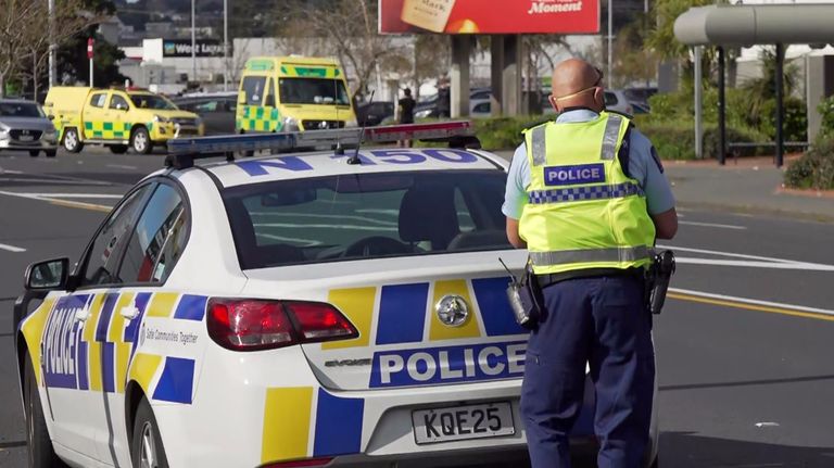 حمله تروریستی در نیوزیلند - پلیس در محل حادثه