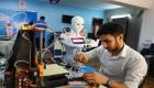 فيديو.. مهندس مصري يخترع روبوتاً يستخرج المياه من الهواء