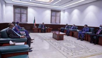 حمدوك يترأس اجتماعا رفيعا لضبط الأمن بالخرطوم