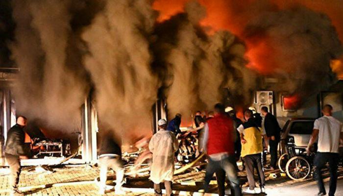 Covid-19 hastanesinde yangın çıktı, en az 10 kişi öldü
