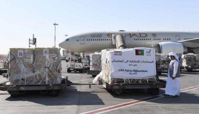 طائرة مساعدات إماراتية تصل إلى كابول