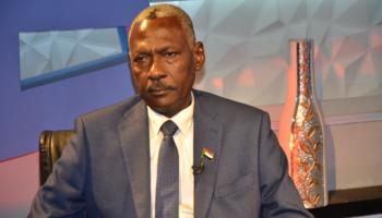 وزير الدفاع السوداني الفريق ركن ياسين إبراهيم