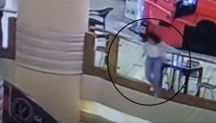 لحظة انتحار فتاة مول سيتي ستارز في مصر