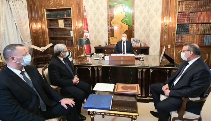 قيس سعيد باجتماع مع وزراء من الحكومة - الرئاسة التونسية