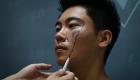 صور.. عمليات التجميل تستهوي الرجال في الصين