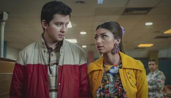 مشهد من مسلسل "التربية الجنسية" على نتفليكس