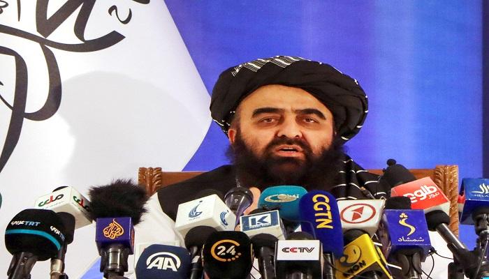 وزير خارجية طالبان بالإنابة خلال مؤتمر صحفي في كابول