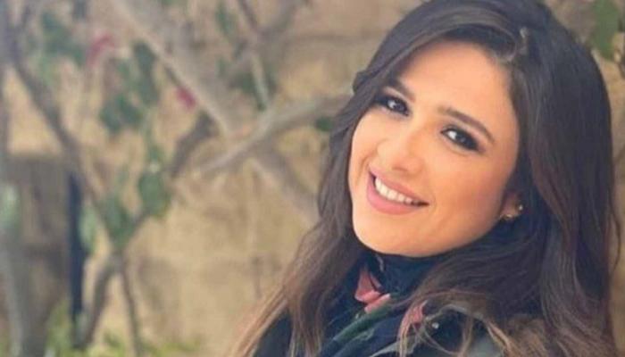الفنانة ياسمين عبدالعزيز