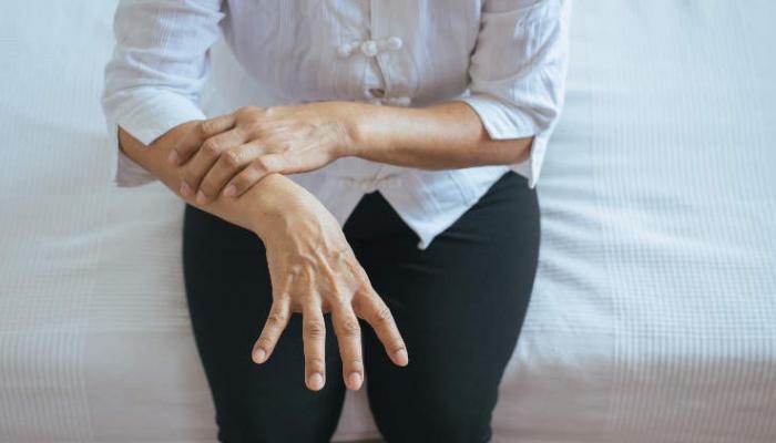 متلازمة غيَّان باريه تتسبب في ضعف العضلات