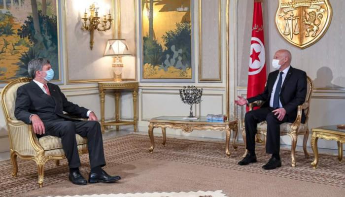 جانب من لقاء الرئيس التونسي بالسفير السويسري