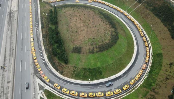 İstanbul'da taksimetre zammı kuyruklar oluşturdu!