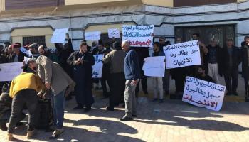 وقفة احتجاجية لنشطاء ليبيون أمام البرلمان 