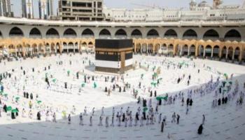 معتمرون في الحرم المكي- أرشيفية