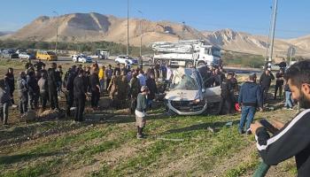 الحادث وقع حيث تصادمت مركبة سفريات مع شاحنة