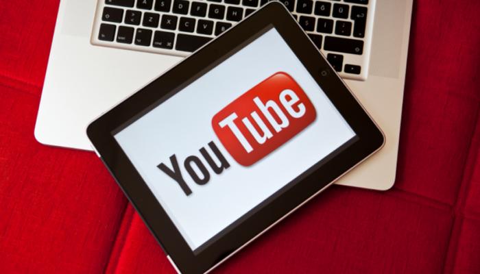 يوتيوب يواجه انتقادات بتقديمه لمعلومات مضللة