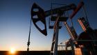 أسعار النفط.. الخام يتجاهل "اتفاق" أكبر قوتين في العالم ويصعد