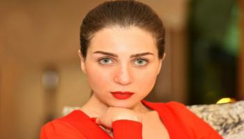 الفنانة مي عز الدين