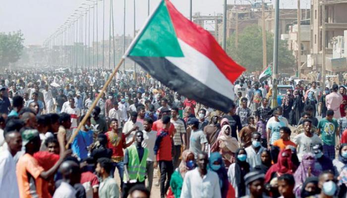 Sudan’da göstericiler sokağa döküldü