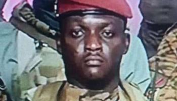 Burkina Faso : qui est le capitaine Ibrahim Traoré ? Le nouvel homme fort du pays 