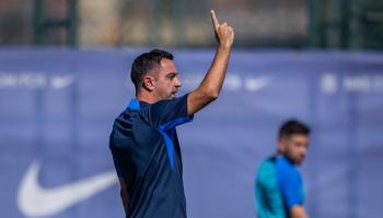 تشافي هيرنانديز مدرب برشلونة