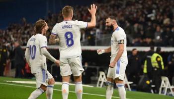 كريم بنزيما مع لوكا مودريتش وتوني كروس