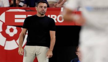 تشافي هيرنانديز مدرب برشلونة