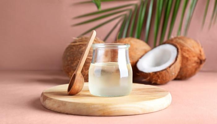 196-113210-coconut-oil-benefits-hair-beauty_700x400.jpg