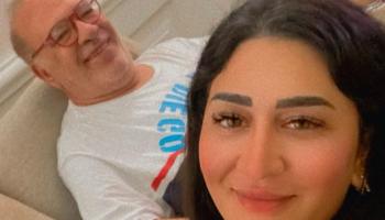 الفنان صلاح عبدالله مع ابنته دنيا - أرشيفية