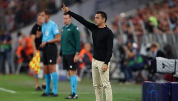 تشافي هرنانديز مدرب برشلونة