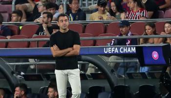 تشافي هيرنانديز مدرب برشلونة