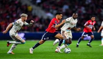 أدم وناس لاعب ليل في مباراة موناكو