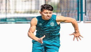 الموهبة آدم قرب 