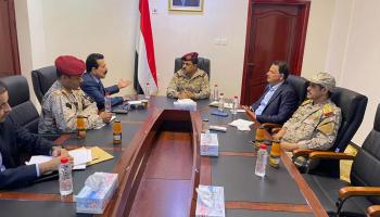 جانب من لقاء وزير الدفاع ومحافظ الجوف