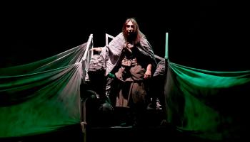 عرض "طاهرة" يفوز بجائزة أفضل عرض متكامل في مهرجان الكويت المسرحي