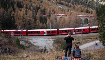 En vidéo.. Suisse: record atteint pour le train de passagers le plus long du monde 
