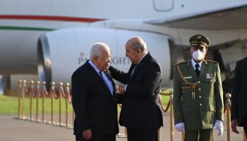  Le Président algérien Tebboune reçoit M. Mahmoud Abbas