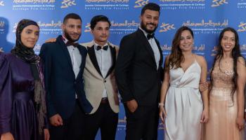 فريق عمل فيلم "تحت الشجرة"