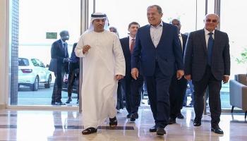 وزير الخارجية الروسي سيرجي لافروف خلال زيارته للمدرسة الروسية