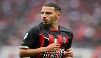 إسماعيل بن ناصر لاعب وسط ميلان