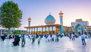 المرقد الديني في شيراز حيث وقع الهجوم