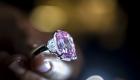 Enchère : Le diamant rose géant «Fortune Pink» adjugé plus de 28,6 millions d'euros