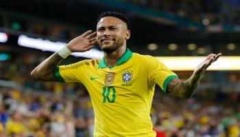 نيمار دا سيلفا قائد منتخب البرازيل