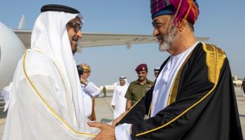 سلطان عمان مستقبلا رئيس الإمارات