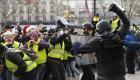 France : affrontements entre policiers et manifestants des gilets jaunes à Paris