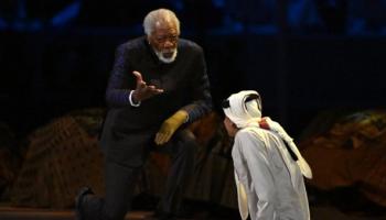 Morgan Freeman présente un spectacle à l'ouverture de la Coupe du monde