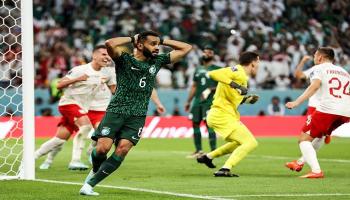 جانب من مباراة السعودية وبولندا