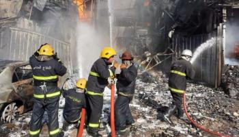 إخماد حريق عند مخازن الوزيرية للعطور ببغداد