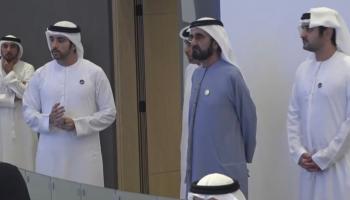 الشيخ محمد بن راشد آل مكتوم يتابع انطلاق المستكشف راشد إلى القمر
