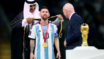 تتويج ميسي بكأس العالم 2022